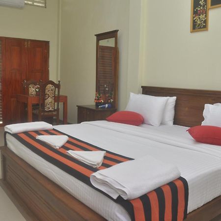 The Max Villa Negombo Exterior foto
