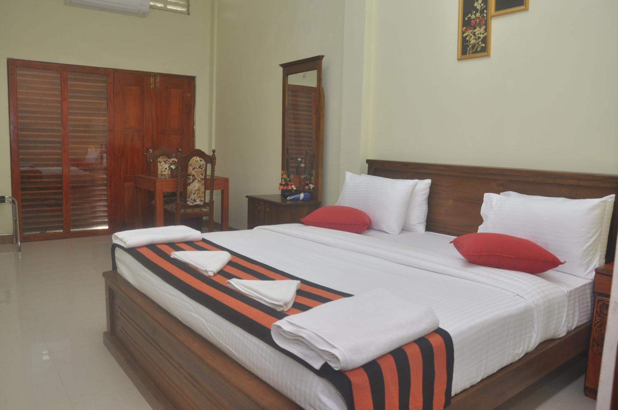 The Max Villa Negombo Exterior foto
